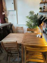 Art Meets Comfort Food at Pinwheel Café