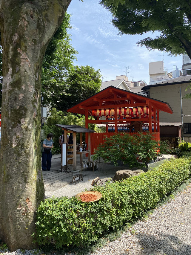 【東京都品川🇯🇵法蜜稲荷社】運玉投げや重軽狐石で運試し☺️