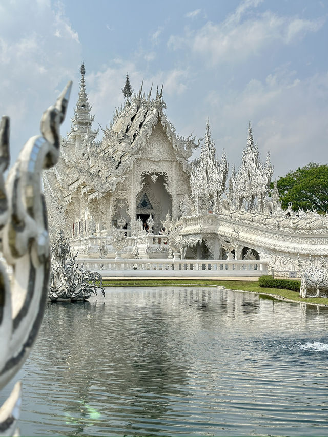 ศิลปะ ความศรัทธา และความฝัน ที่จับต้องได้