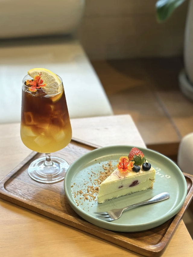 曼谷Ari社區超人氣度假風情咖啡店💕NANA Coffee Roasters 