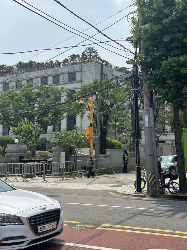 🌿 고즈넉한 한옥길에서의 여유로운 산책, 북촌한옥마을
