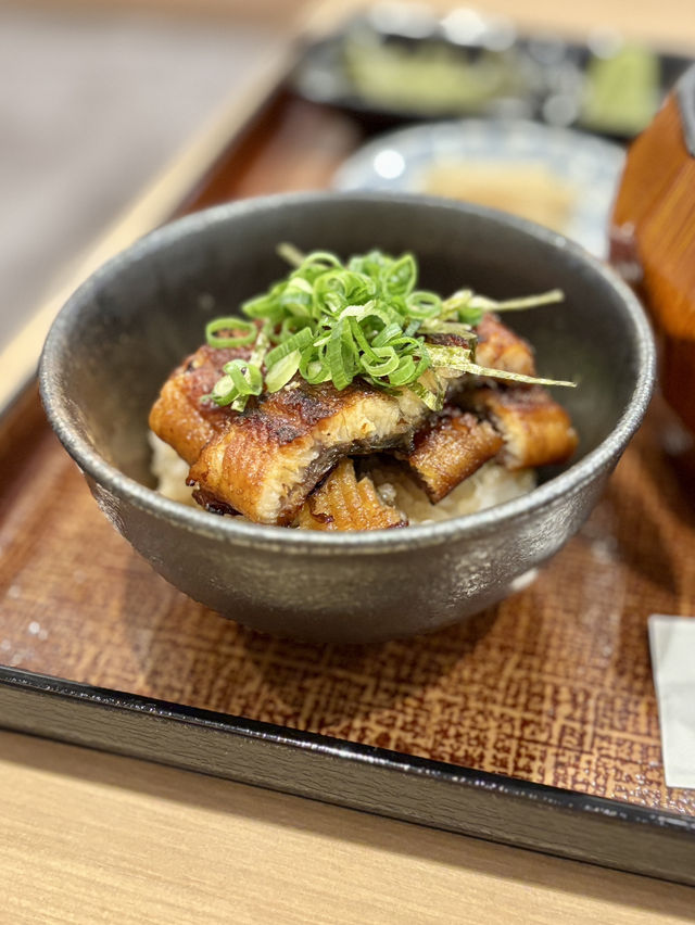 【福岡・天神】外はパリっと中はふっくらの名物ひつまぶし「うなぎ 三代目 源内」