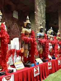 迫力満点！マニウォン寺院の巨大ヤック像に会いに行こう。