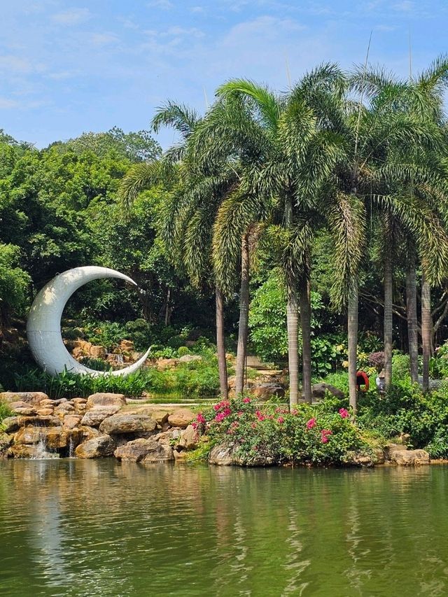 Qingxiu Scenic Mountain - Nanning