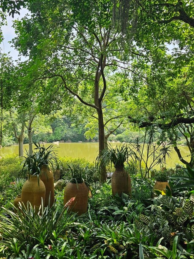 Qingxiu Scenic Mountain - Nanning