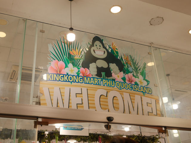 富國島🇻🇳\\金剛超市//一個地方搞掂全部手信🛍️食物/精品/手袋/衣物全都齊