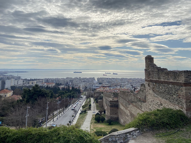 【ギリシャ第2の都市】青くて美しい都市テッサロニキ散歩🇬🇷