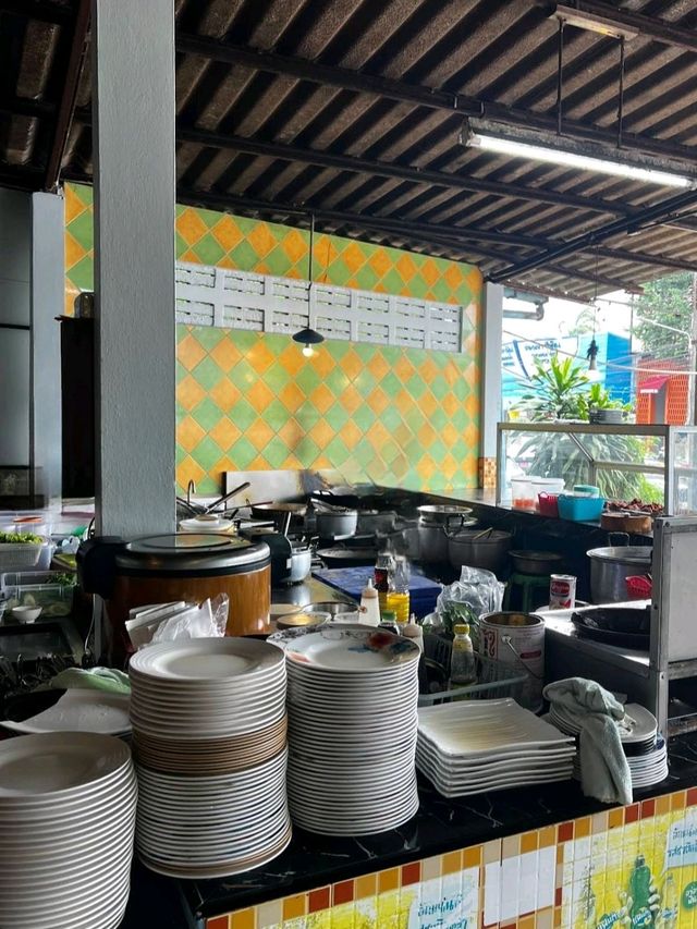 ไก่ทอดเดชา (ช่องเขา) ร้านอร่อยหาดใหญ่ สงขลา