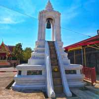 ไหว้พระปางปาลิไลยก์ แล้วชมจิตรกรรมฝาผนัง