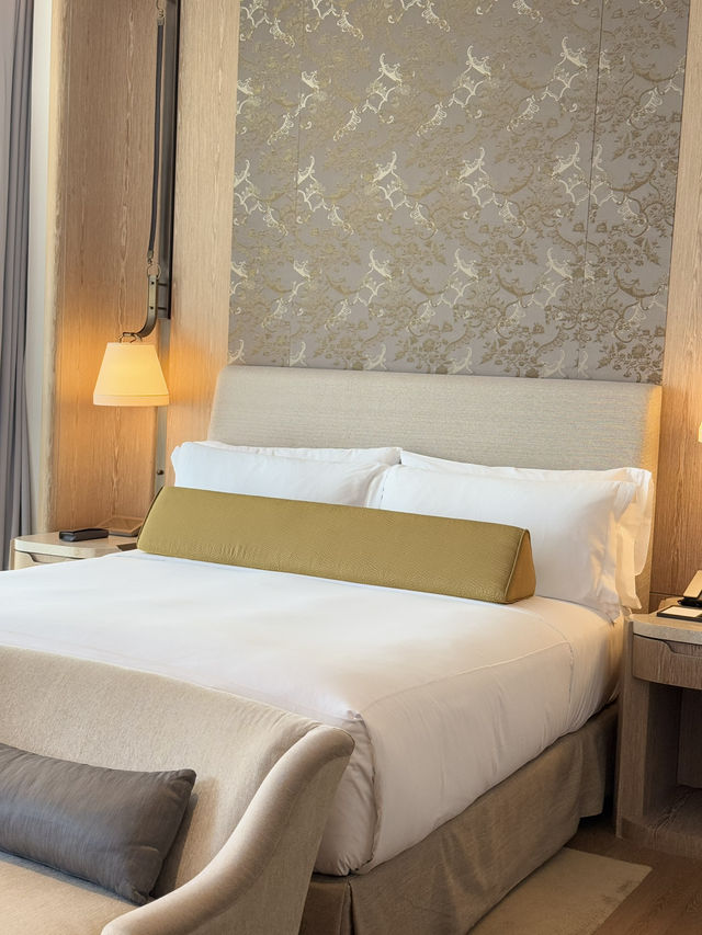 Waldorf Astoria Bangkok โรงแรมในกรุงเทพ