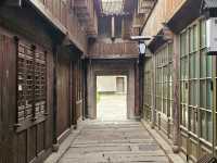 I came to this ancient town in Jiangnan, and I instantly fall in love with it