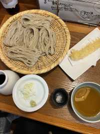 「旅先でしか食べられない“土地の味”って、どうしてあんなに心に残るんだろう。」