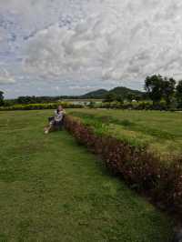 The chalet cafe' คาเฟ่กลางหุบเขา