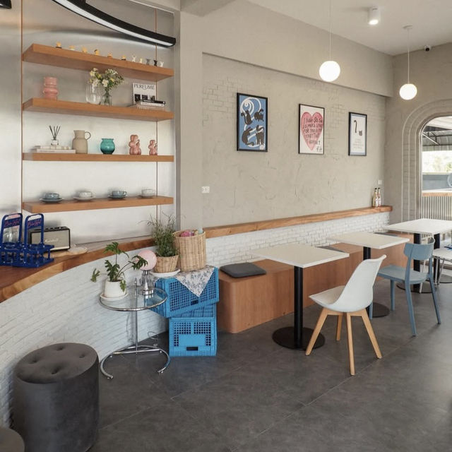  Hi Babe Café 