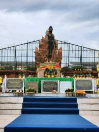 อนุสาวรีย์พระนางจามเทวี ที่ลำพูน