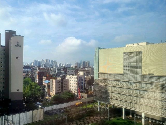페어필드 바이 메리어트 서울 호캉스 패밀리룸(커넥팅룸) 파크뷰(와이드기찻길뷰)