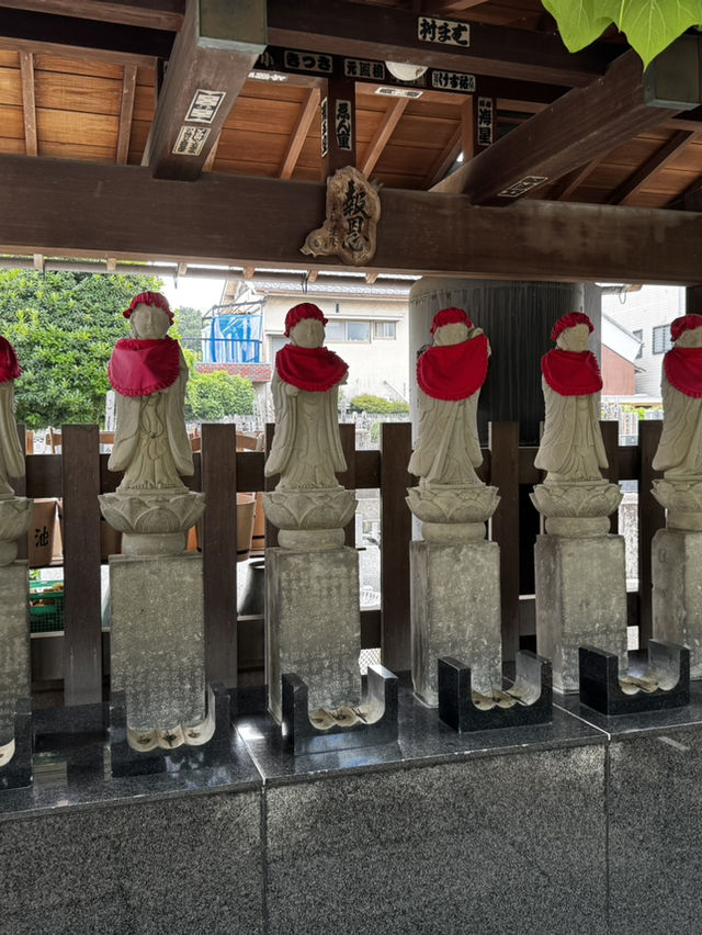 Wind chimes and Pinwheels