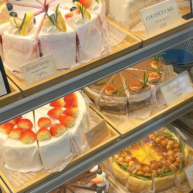 ☕🌿 Calin Cafe – คาเฟ่ลับกลางสวนในนครชัยศรี 