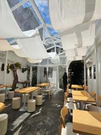 Black Walls, White Light, Spillstone’s Dual Personality