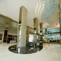 Refined Horizons and Serene Luxury