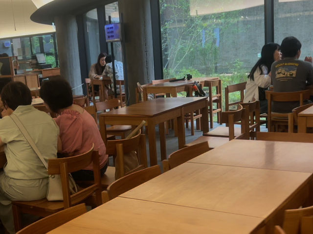 Green Tea Bliss at Ossuloc Tea Museum, Jeju