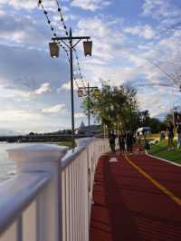 🛤 ถนนคนเดินสกายวอล์ค