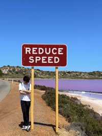 💗 Yes, the Lake Is Actually Pink — Western Australia’s Real-Life Barbiecore Dream 🌸🫧