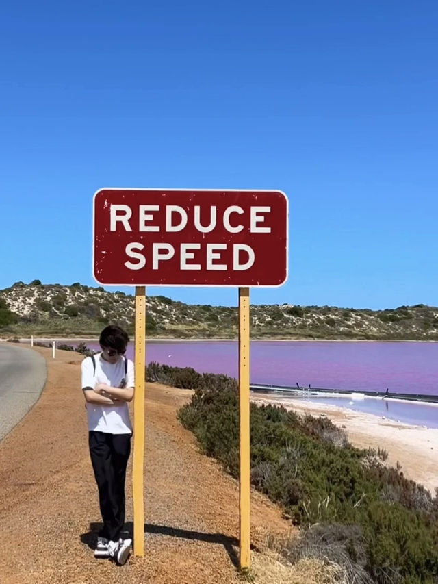 💗 Yes, the Lake Is Actually Pink — Western Australia’s Real-Life Barbiecore Dream 🌸🫧