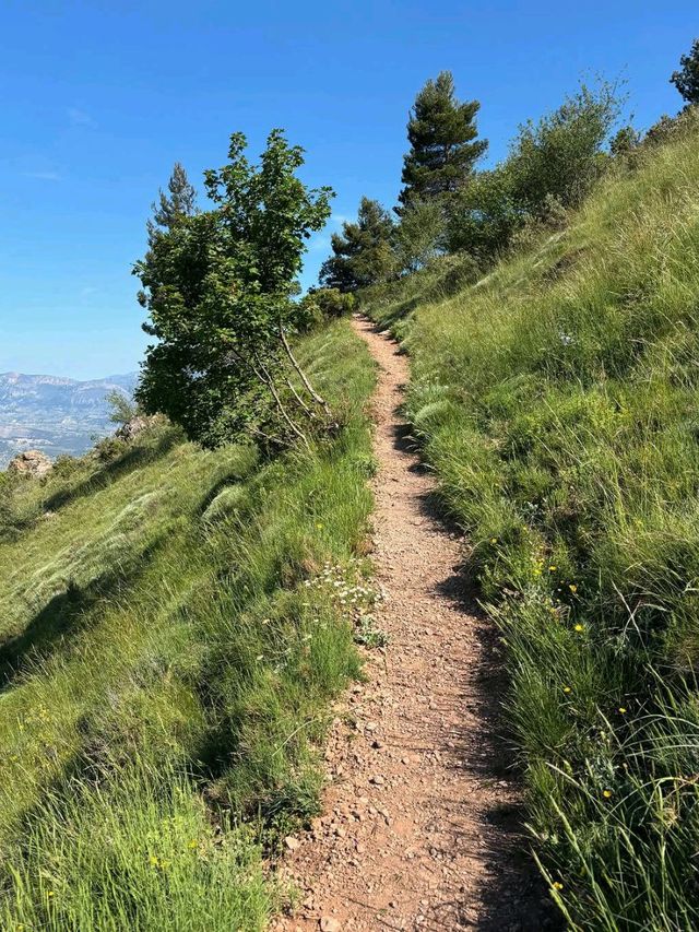 Chasing Views and Mountain Vibes at Montcabrer