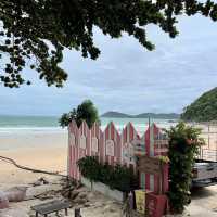 ピンクの海風と太陽に包まれる、Buzz Coco Clubで味わう非日常のサメット島時間🇹🇭