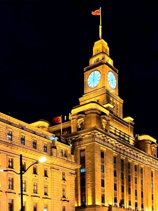 Timeless Stroll Along The Bund, Shanghai