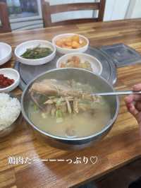 韓国/ソウル【弘大】芸能人も訪れる鶏コムタン