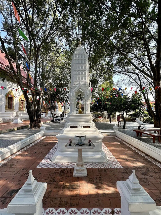 สงบใจท่ามกลางความงามแห่งศิลปะไทย ✨🙏
