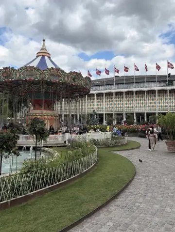 【Denmark】A Fairy Tale-Like Amusement Park