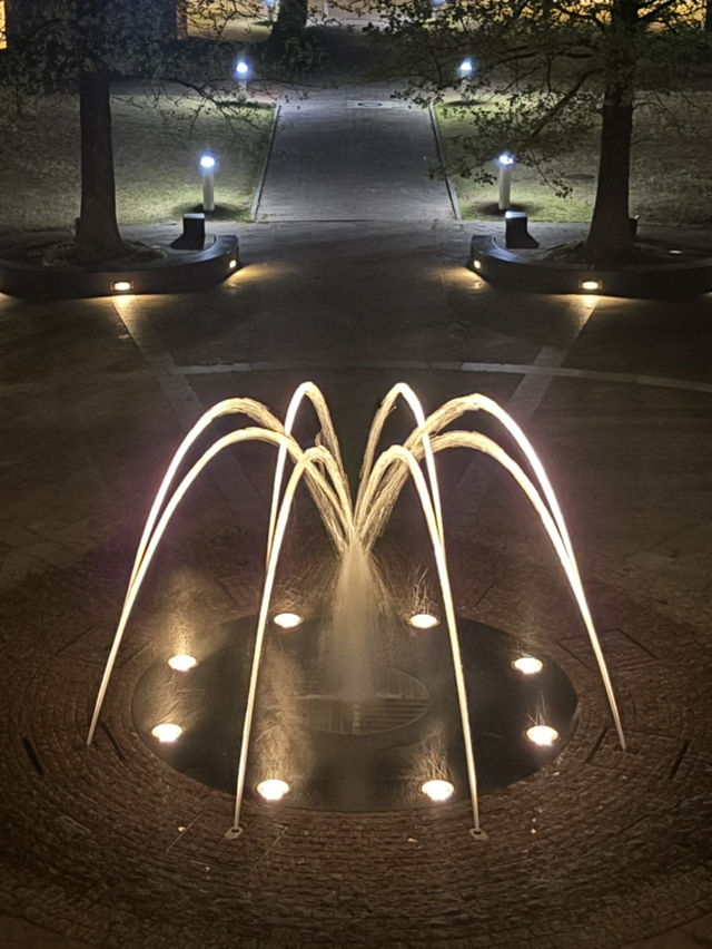  富岩運河環水公園：自然與人文的交融