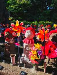Zojo-ji Temple – Tradition Beneath Tokyo Tower 🛕