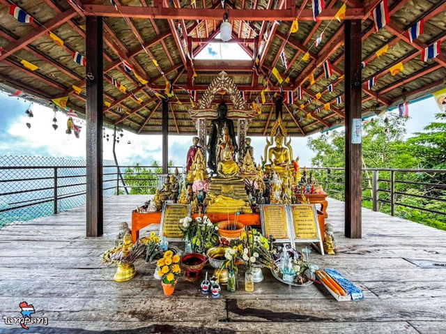 เจดีย์ขาวบนยอดเขา เส้นทางแห่งศรัทธาเหนือสายหมอก เจดีย์ขาวบนยอดเขา เส้นทางแห่งศรัทธาเหนือสายหมอก