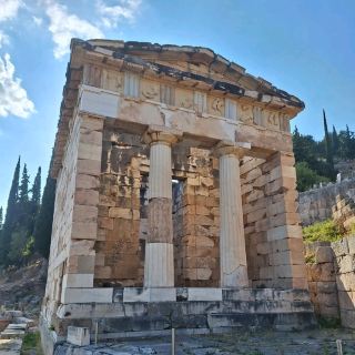 Discovering the Sacred Grounds of Delphi