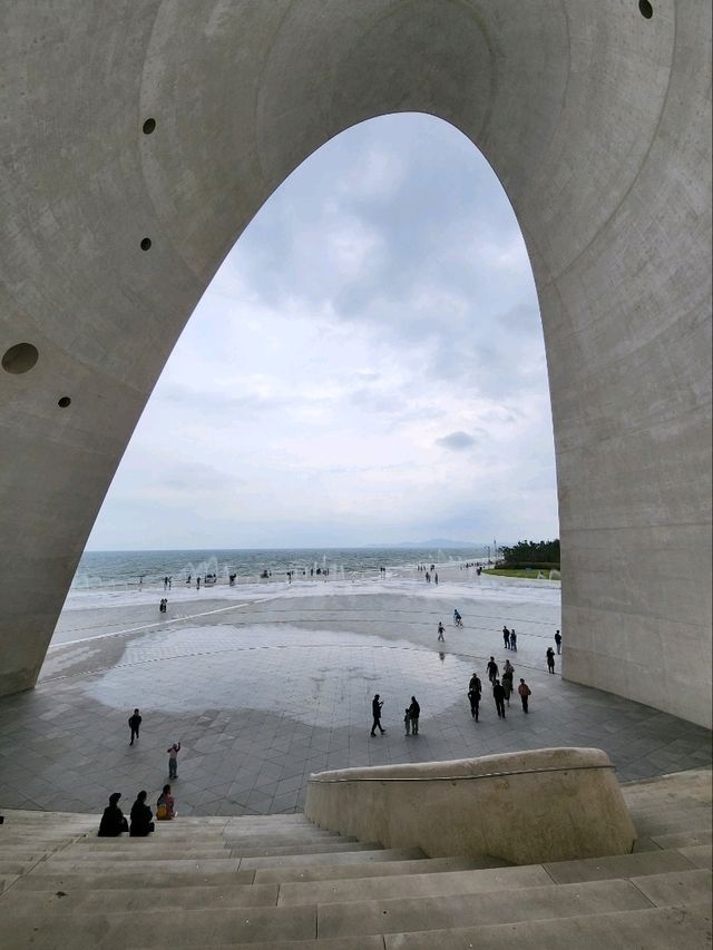 바다와 노을이 어우러진 옌타이의 전망 명소, 시광탑 바다와 노을이 어우러진 옌타이의 전망 명소, 시광탑
