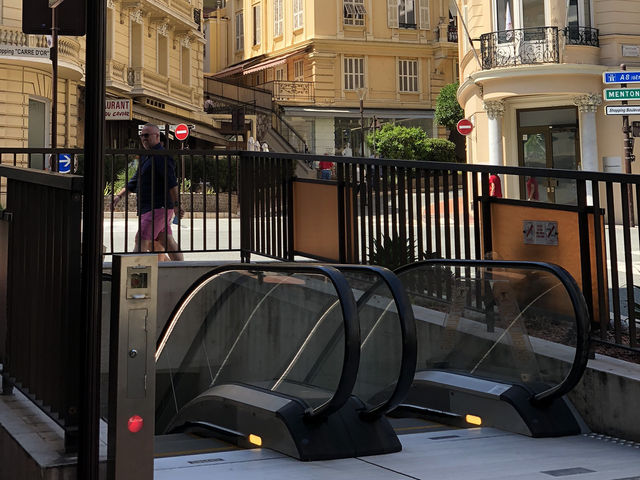🛗 모나코, 에스컬레이터와 도시 풍경