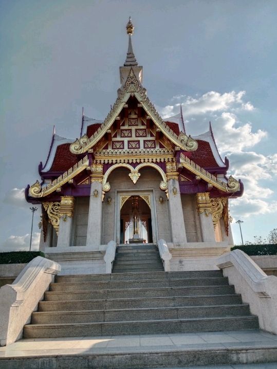 สักการะ ศาลหลักเมืองอุดรธานี