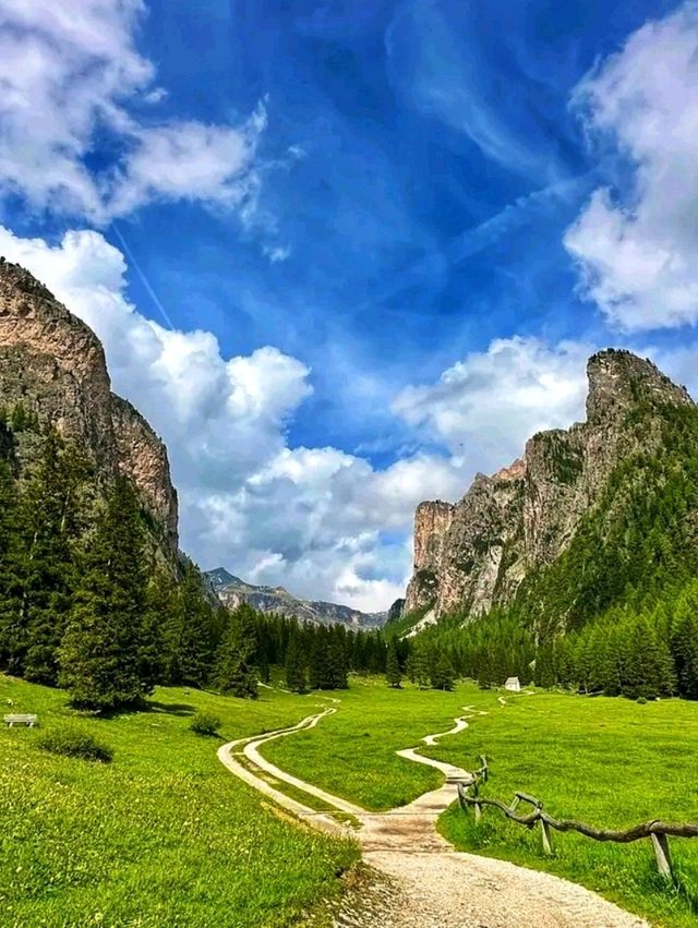 🌄 Val Gardena – The Heartbeat of the Dolomites