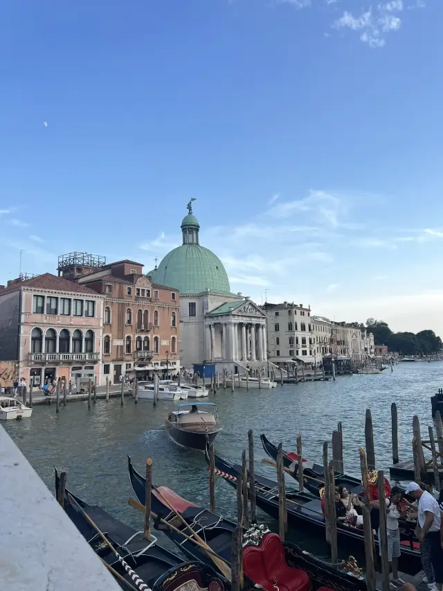 Romance Found in the Canals of Venice