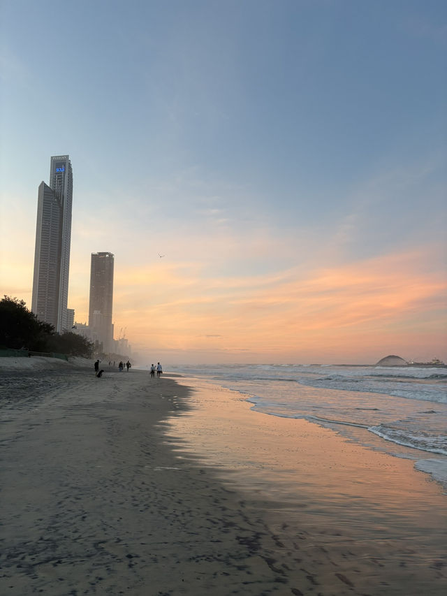 Australia’s Dreamy Adventures: Gold Coast Thrills & Melbourne Views 🏖️🌆