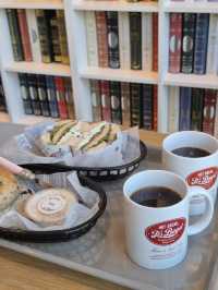 ๐ฟ ์์ ์ ๋์นดํ๊ฑฐ๋ฆฌ์์ ์ฐพ์ ๋ ๊ฐ์ง ์ทจํฅ์ ์นดํ โ