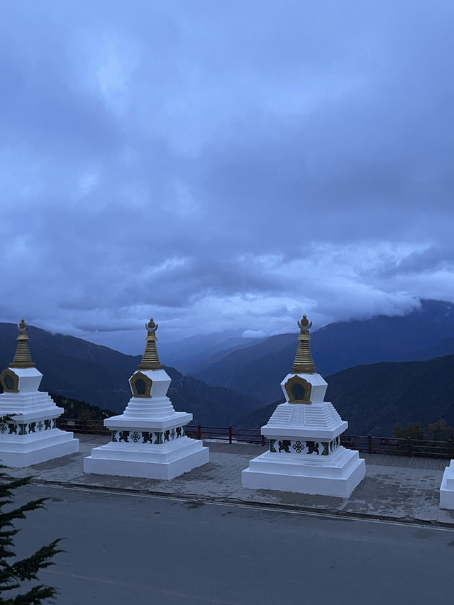 梅里雪山霧濃頂酒店體驗🏔️ 梅里雪山霧濃頂酒店體驗🏔️