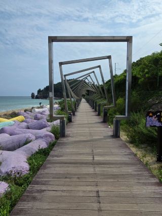 Hanseom Beach: A Day for Doing Nothing