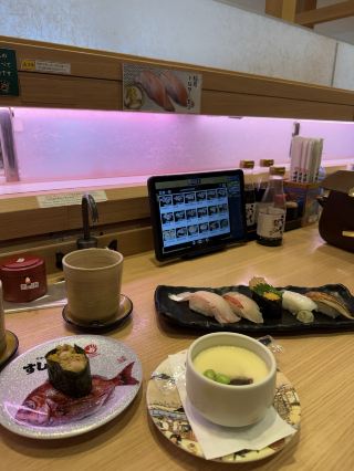 Premium Conveyor Belt Sushi Directly Operated by Uwajima Fisheries
