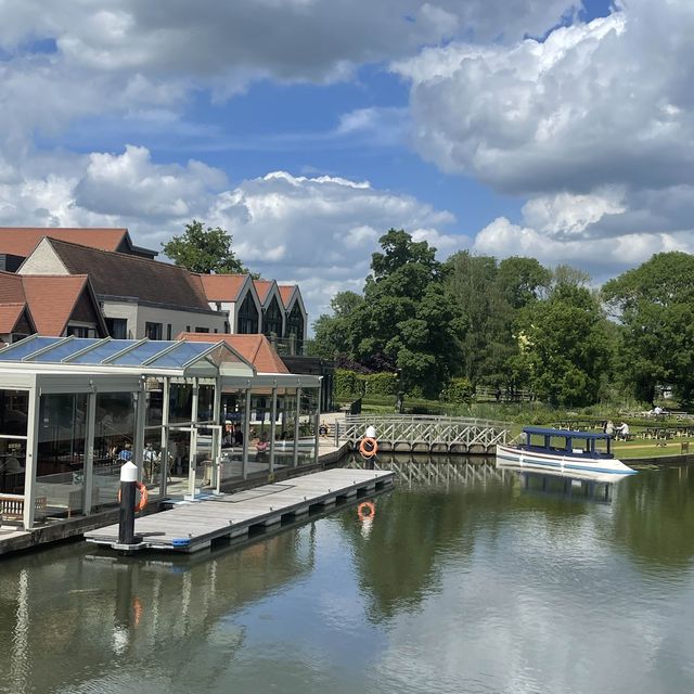 The Swan at Streatley Country Hotel 🦢 