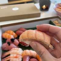 英國曼徹斯特 ~ out of the blue入面的外賣壽司店
